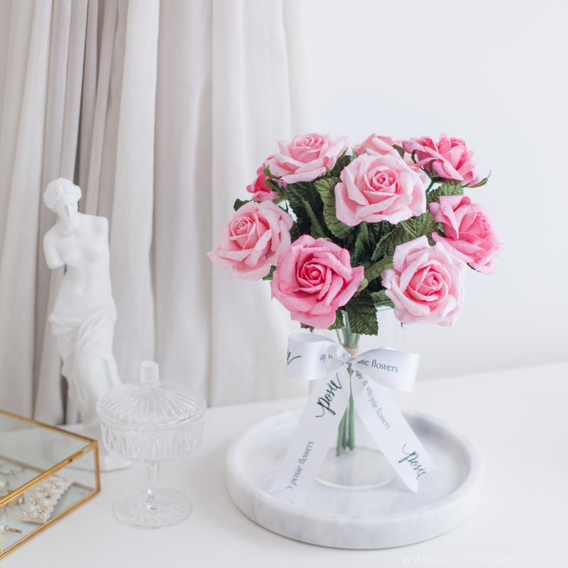 SWEET PINK ROSES |  Mini Marseille vase for Home Decoration - 摆饰 - 纸 粉红色