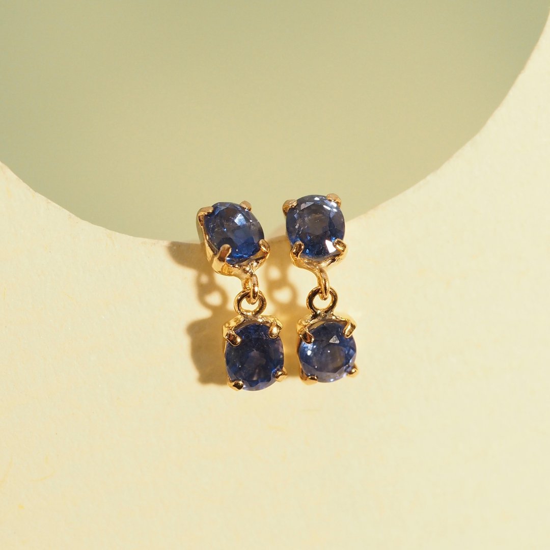 18K金蓝宝石椭圆形连接耳环 18K Gold Blue Sapphire Oval Connec - 耳环/耳夹 - 贵金属 