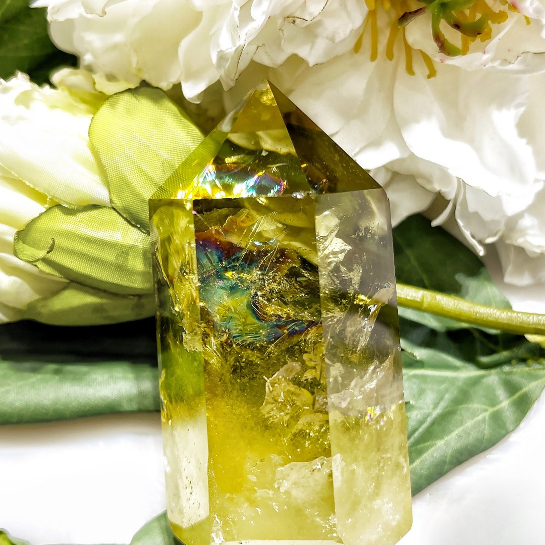 彩虹黄水晶柱 千层幻影金字纹 晶中晶 黄水晶柱 财富能量 - 摆饰 - 水晶 多色