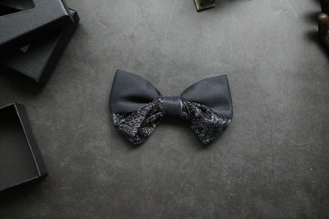 黑色龍紋八字結領結氣質路線婚禮蝴蝶結 - 领结/领巾 - 丝．绢 黑色