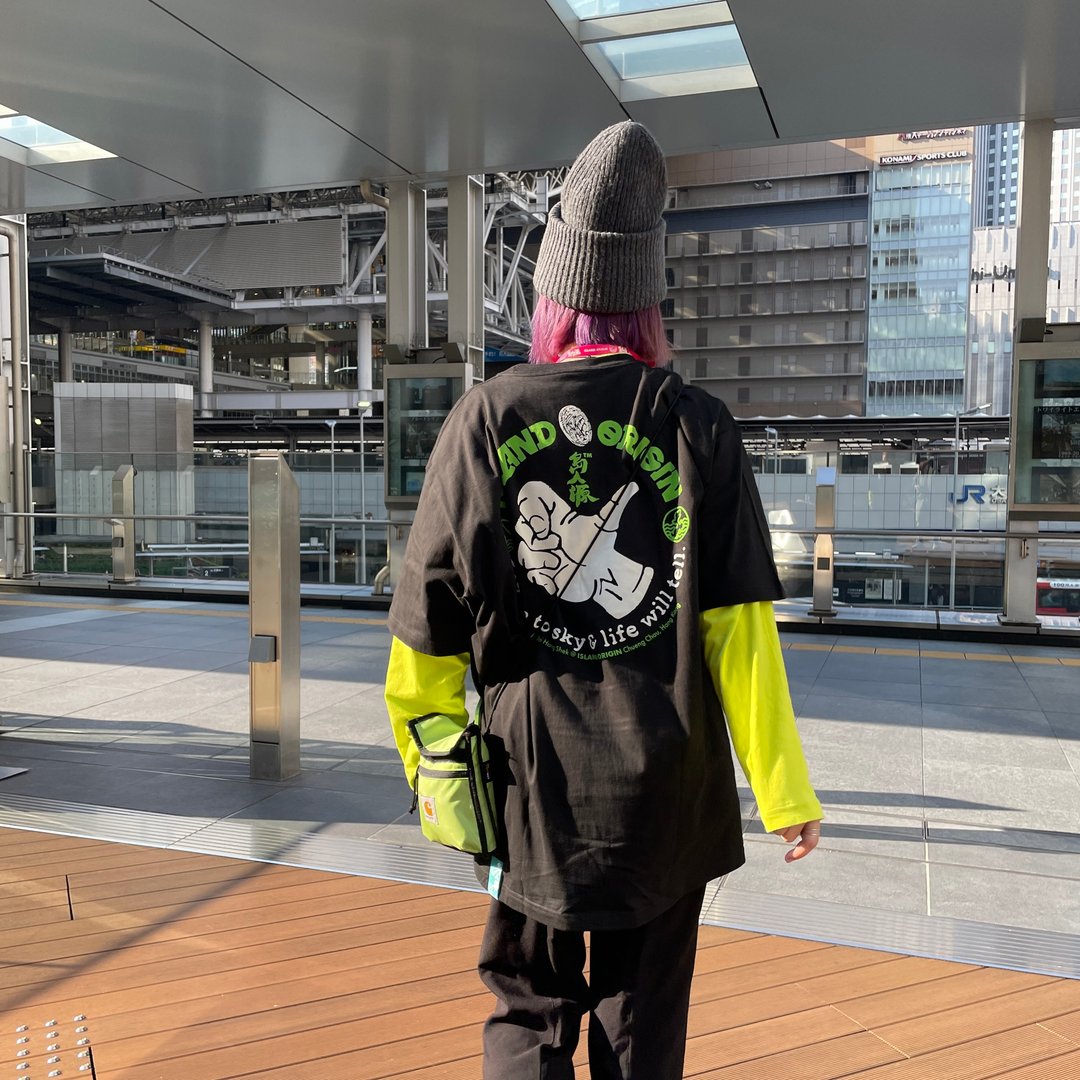 香港设计 岛人源 Unisex短袖Tee 听天由命 - 黑色 - 中性连帽卫衣/T 恤 - 棉 黑色