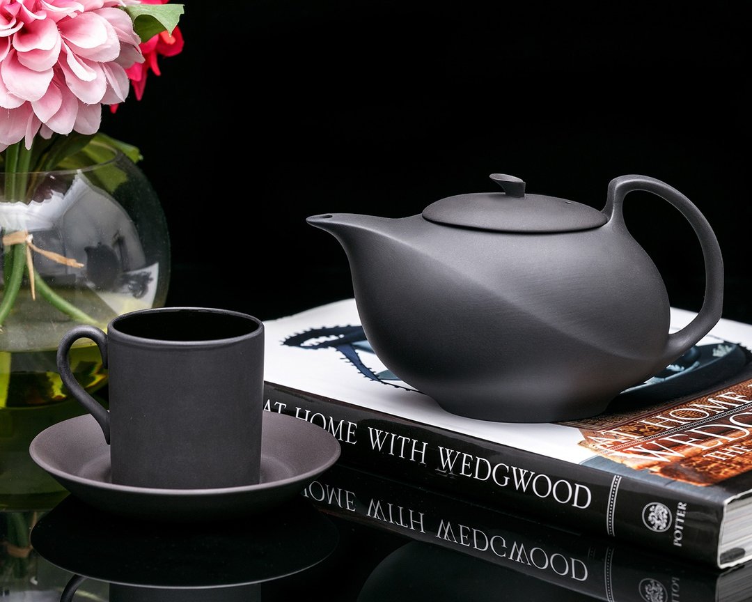 Wedgwood 黑曜之梦三件组咖啡壶具 雅士黑摩卡浓缩陶瓷壶杯套 - 咖啡壶/周边 - 瓷 
