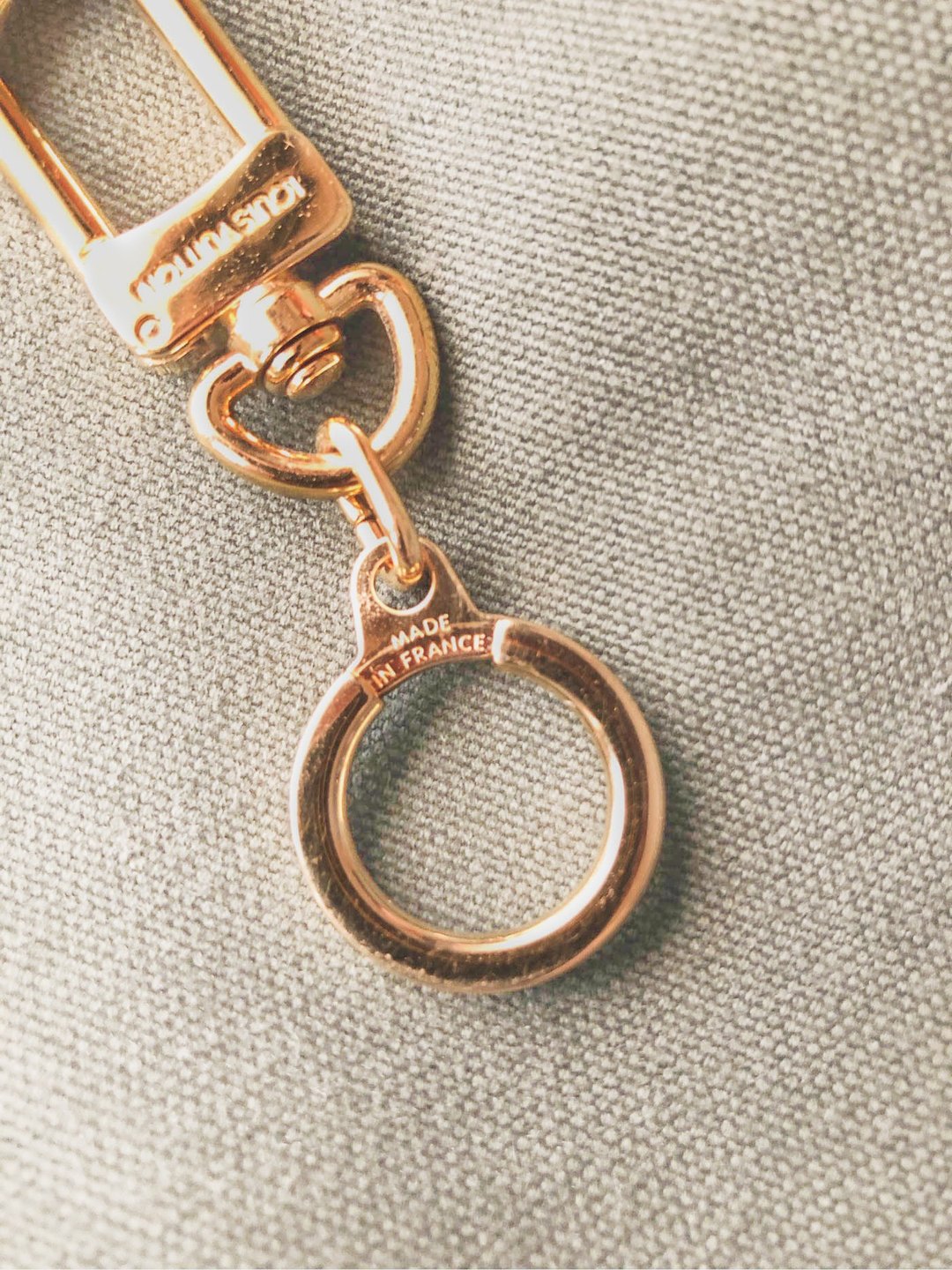 Vintage LOUIS VUITTON LV 钥匙圈 / Made in France - 钥匙链/钥匙包 - 其他金属 金色