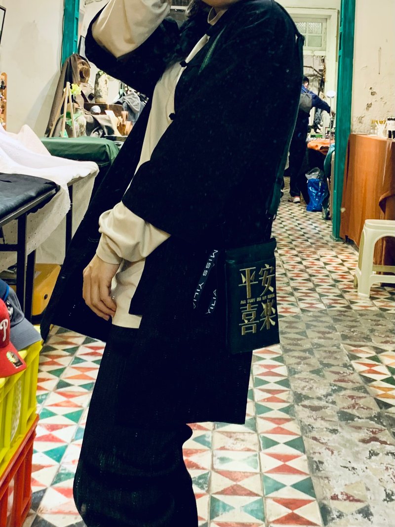 MISSYILIA平安喜乐手机包斜挎挂脖手提五色入 - 侧背包/斜挎包 - 防水材质 粉红色