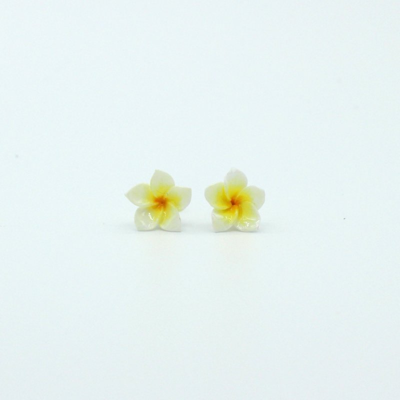 Pamycarie树枝黏土鸡蛋花耳环 - 耳环/耳夹 - 粘土 黄色