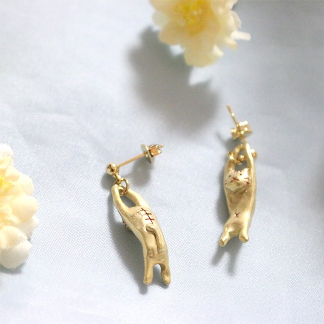 Cat Choreographer Choreographed Cat Earrings / Earrings PA327 - 耳环/耳夹 - 其他金属 金色