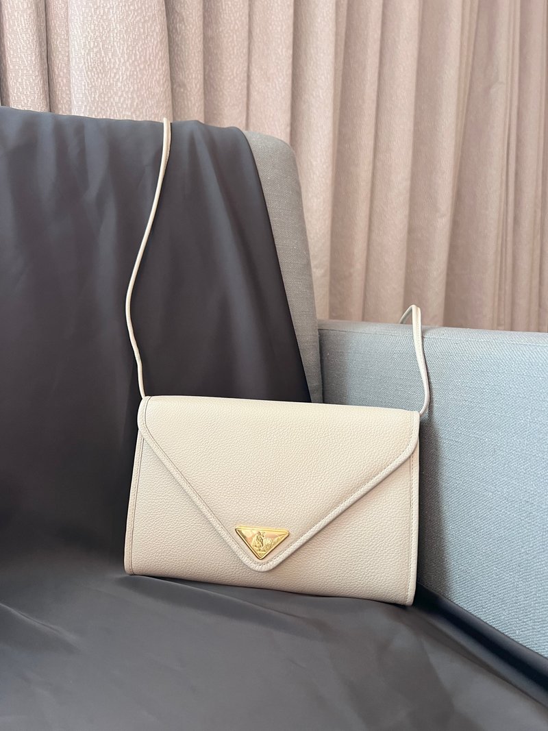 YSL米白色信封皮革斜背侧肩腋下手提袋 日本中古二手vintage - 侧背包/斜挎包 - 真皮 白色