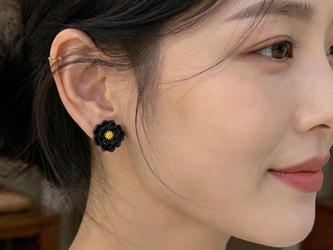 黑色花朵 | 花朵饰品 手工软陶土耳环 春天耳环 母亲节礼物 手作 - 耳环/耳夹 - 粘土 黑色