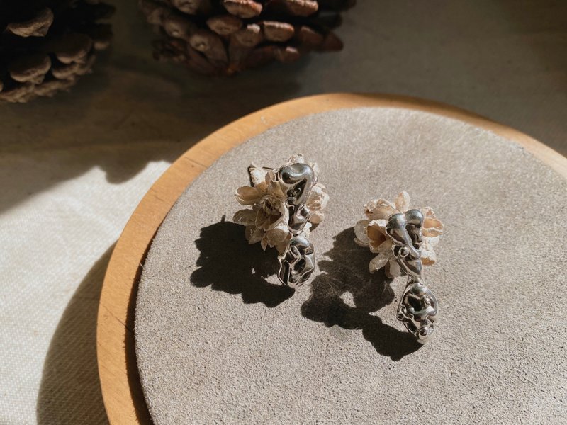 Leaf Earring 叶子 耳环 - 耳环/耳夹 - 纯银 银色