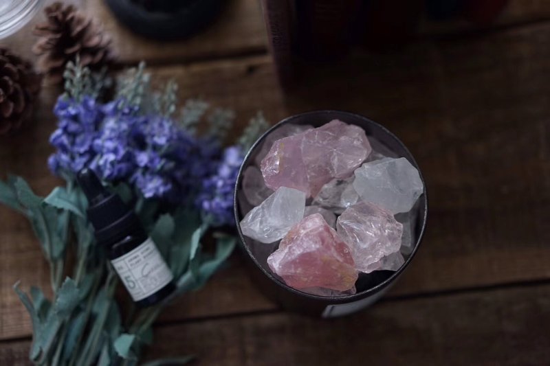 台湾独家授权-手工能量铁罐(中)粉+白水晶扩香石-送扩香精油10ml - 香薰/精油/线香 - 其他金属 黑色