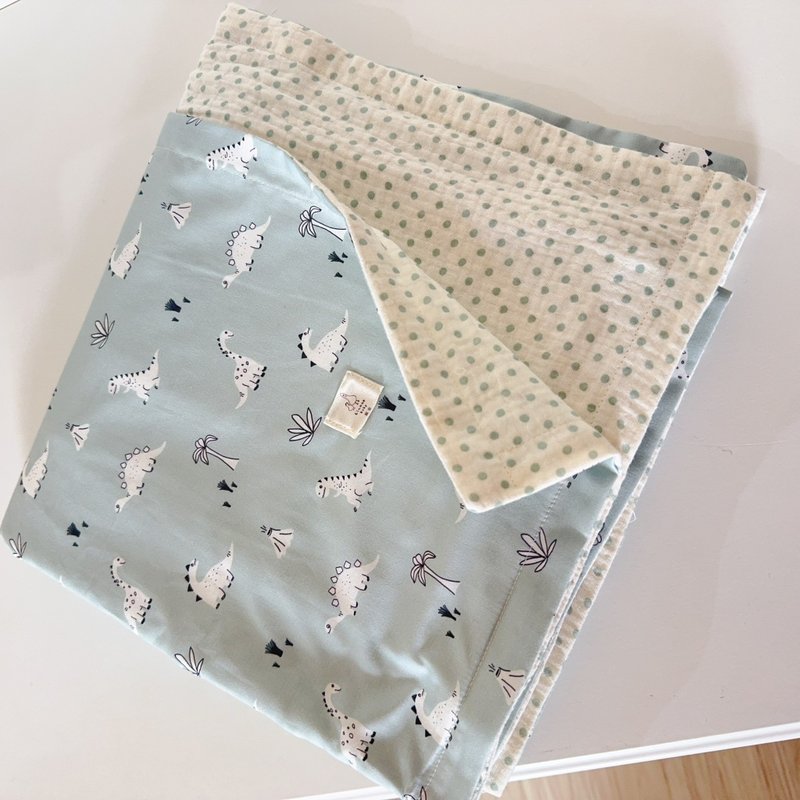 疗愈蓝绿恐龙 手工婴儿皱纱被(四季薄被-韩国天然染色皱纱 - 满月礼盒 - 棉．麻 