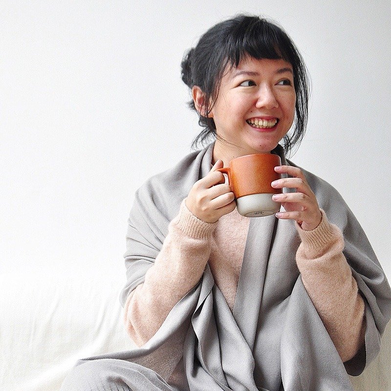 【岁时记】草木染羊絨混紡圍巾-淺灰色 - 丝巾 - 其他材质 灰色