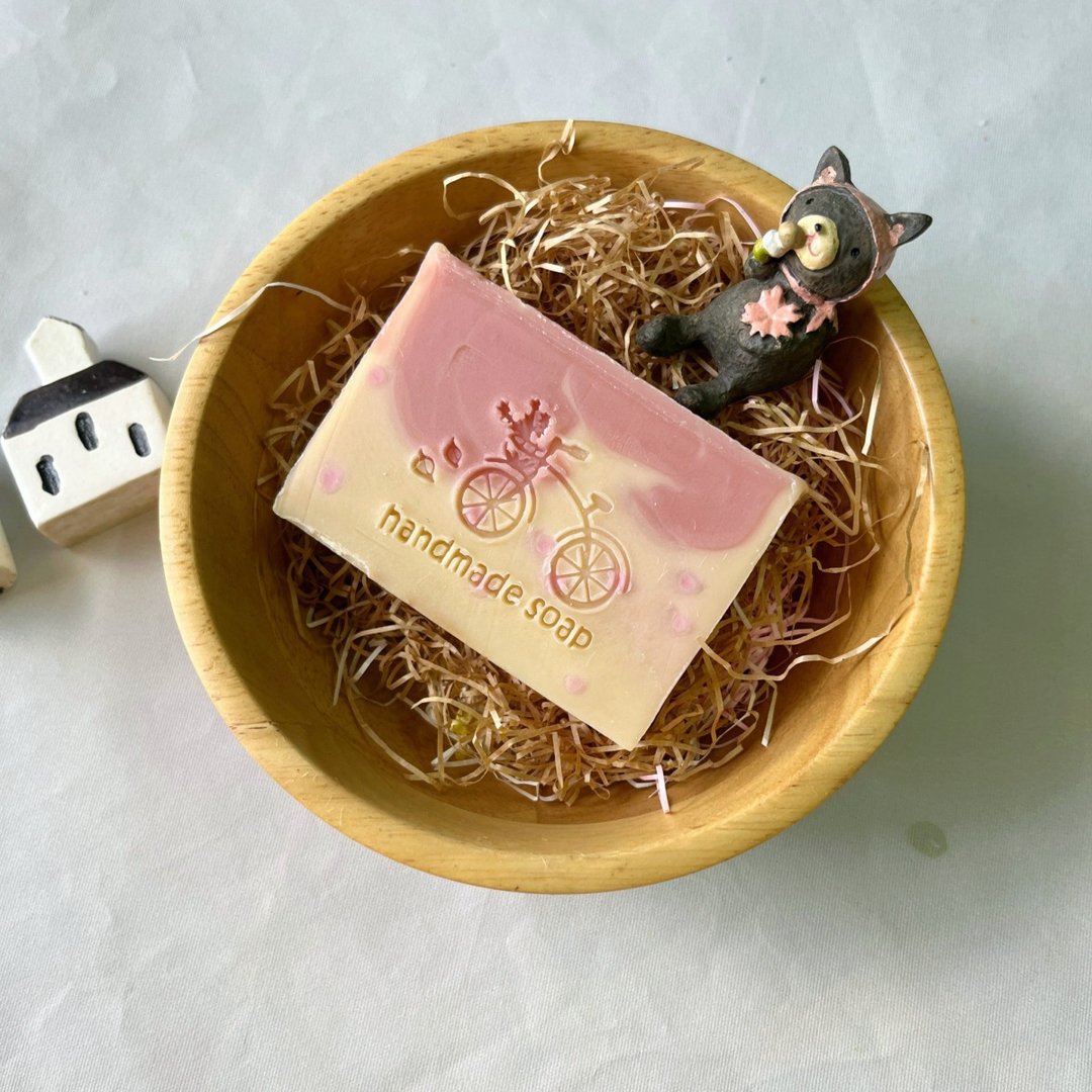 芦荟海棠皂/ 草本净肤 - 肥皂/手工皂 - 植物．花 粉红色