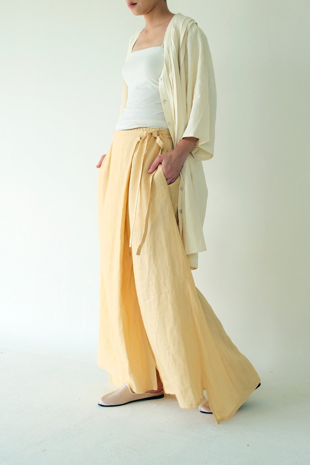 川 衣 WEAR BEING  前片绑带开衩前短后长宽裤  淡橘亚麻 - 中性裤装 - 棉 橘色