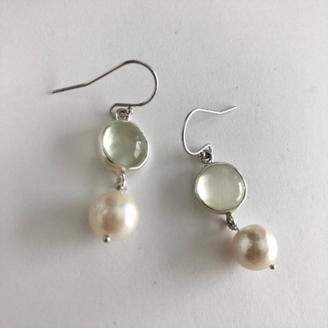 Moonstone Cat's Eye Earrings - 耳环/耳夹 - 其他金属 