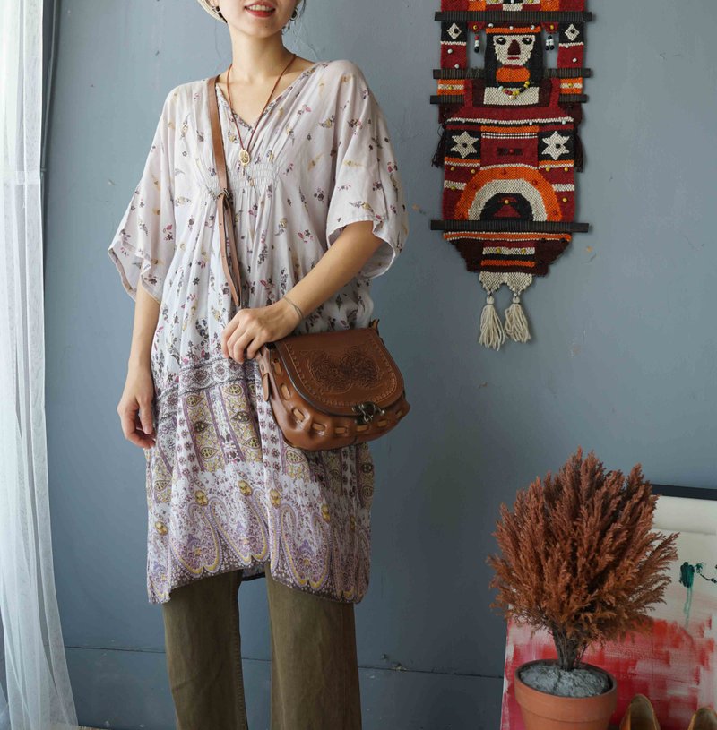 寻宝古着-薄棉印度棉连续印花V领宽松伞版罩衫 - 洋装/连衣裙 - 棉．麻 白色