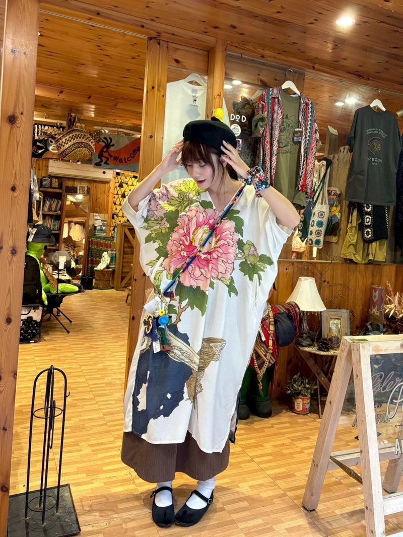 【热门预购】和风古典轻盈大胆花鸟浮世绘V领洋装(3色)7IA-5110 - 洋装/连衣裙 - 其他材质 