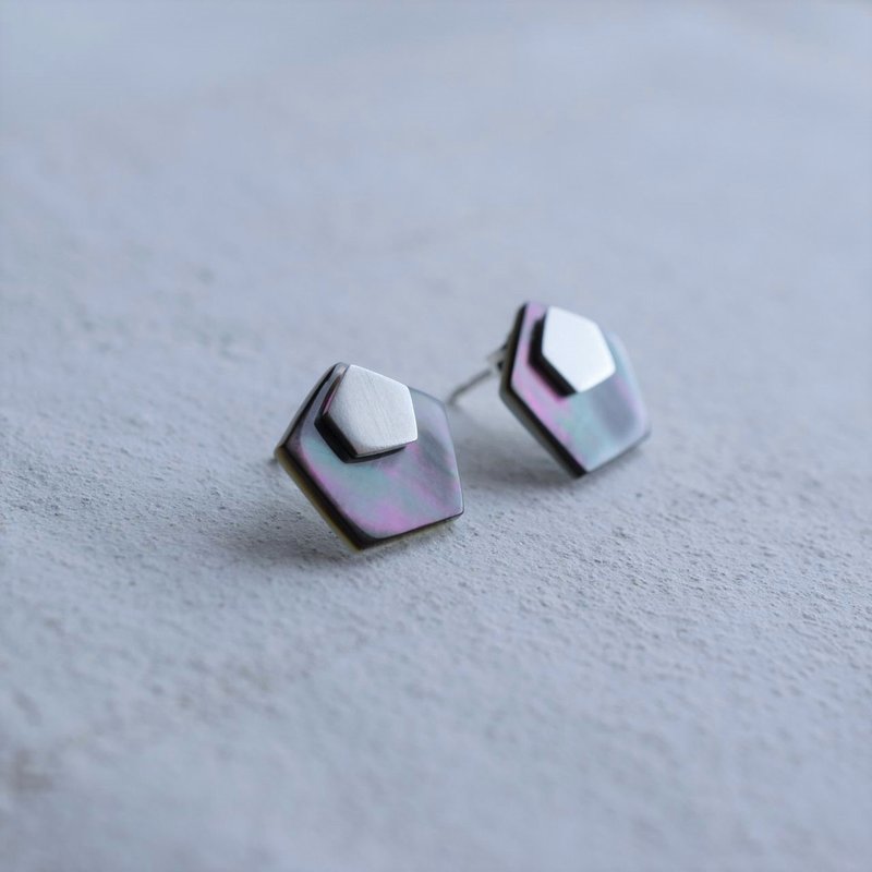 Shape-Pentagon MOP & Silver 2way earrings - 耳环/耳夹 - 珍珠 黑色