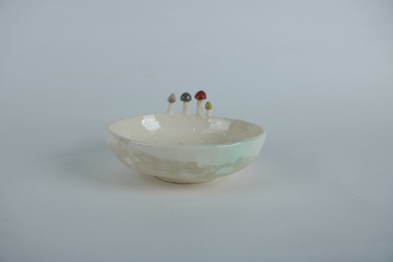 /危险森林/ 手捏陶瓷香菇碗 订制区 单一颗菇/多菇款 - 盘子/餐盘/盘架 - 陶 多色