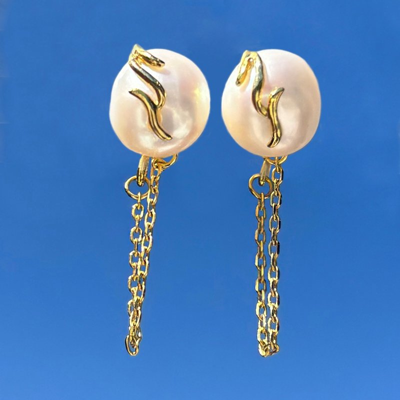 Patsey 珍珠链条耳钉 – 镀金银 Gold Vermeil - 耳环/耳夹 - 纯银 金色