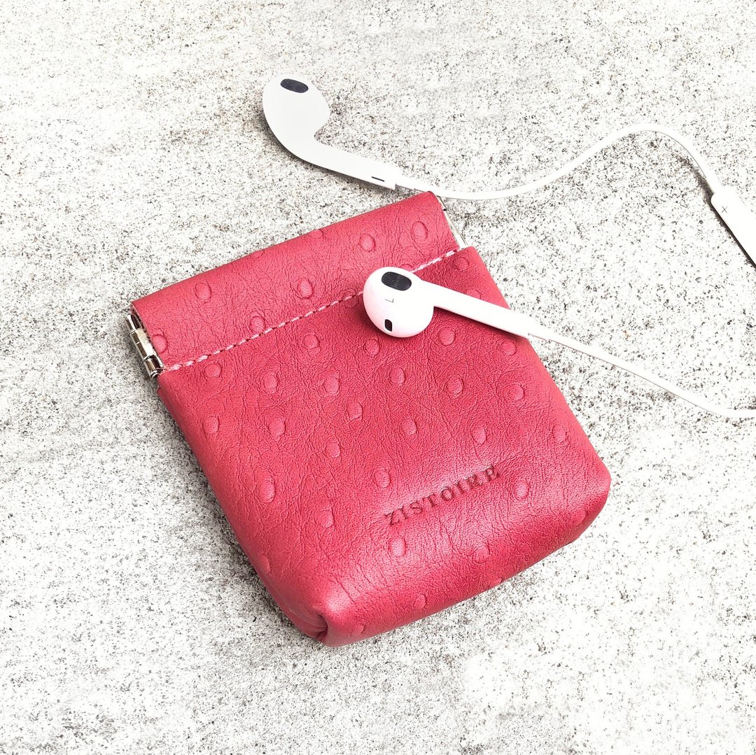 【Glamor】ZiBAG-037S/弹簧口金耳机包 / 珊瑚深粉 (鸵鸟压纹) - 零钱包 - 真皮 