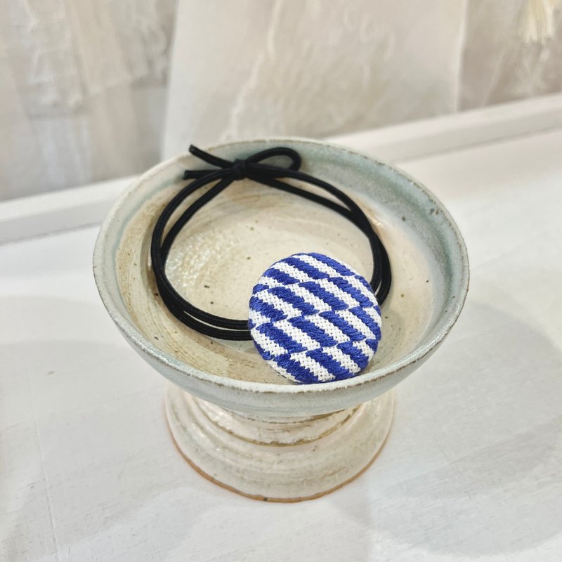 小巾绣发圈 - 雨 | 定制化 刺绣发饰 别针 胸针 - 发饰 - 绣线 蓝色