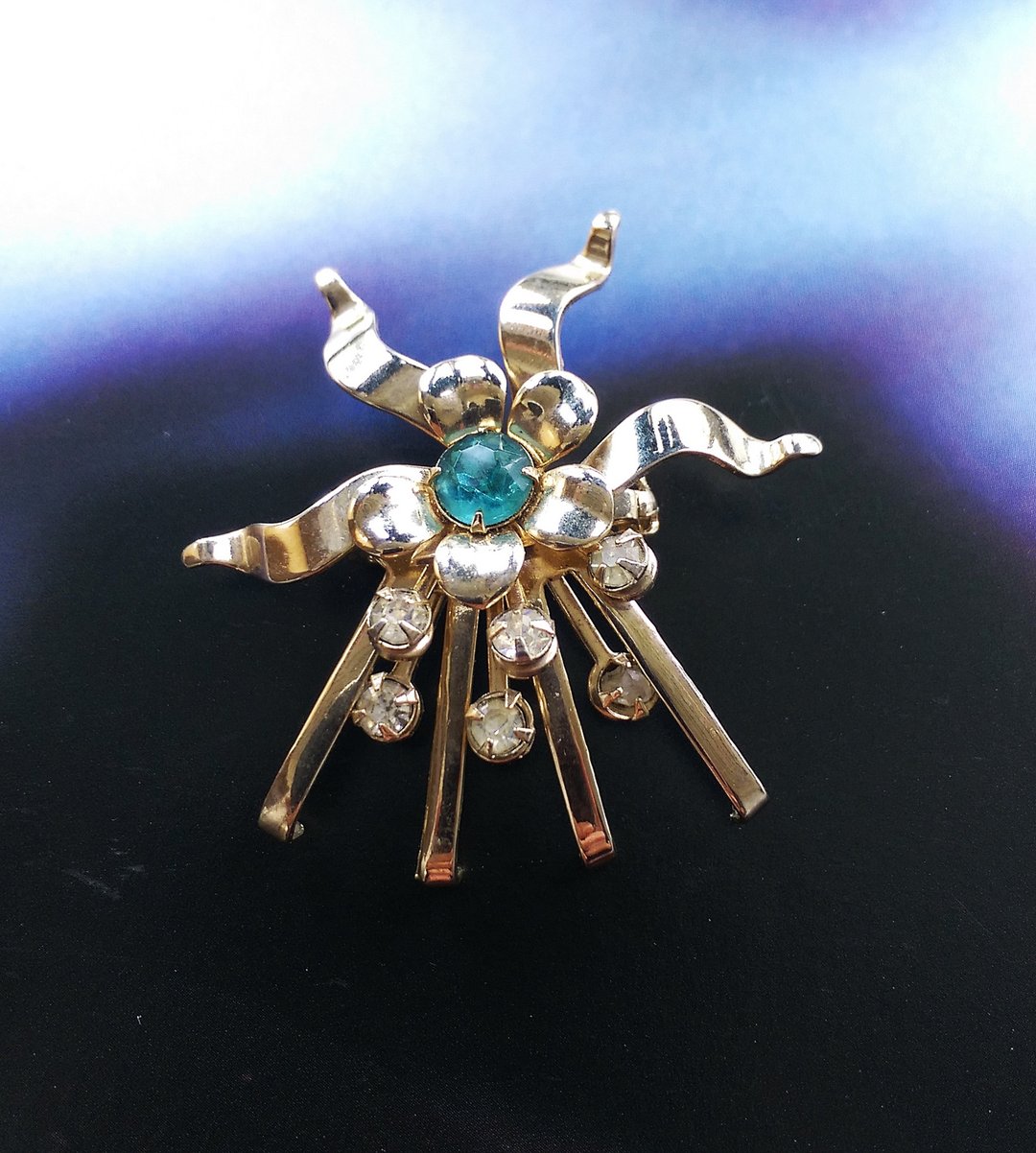 Vintage Jewelry 西洋古董饰品 花形蓝钻 几何意象 别针 - 徽章/别针 - 其他金属 金色
