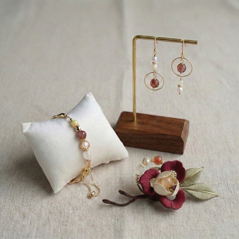 母亲节特别套装【嫣雪】天然石 胸针 耳环 手链 | 定制化 - 胸针 - 水晶 