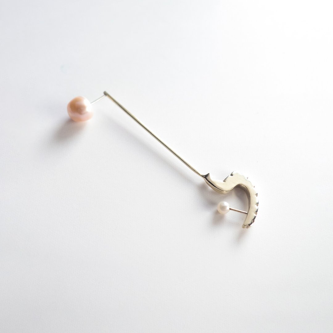 Ambos - 库库尔坎 耳环/别针 Kukulkan earring/pin (金) - 耳环/耳夹 - 珍珠 金色