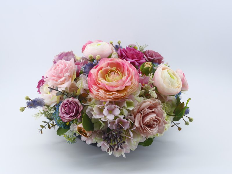 粉漾优雅陆莲玫瑰香氛圆桌花礼 包邮专人配送限双北市 其余地区需 - 植栽/盆栽 - 其他材质 粉红色