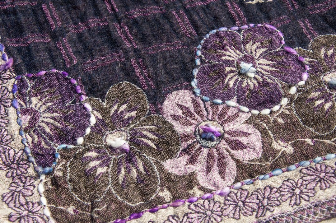 喀什米尔 Cashmere/水煮羊毛披肩/针织围巾/刺绣围巾/羊绒披巾 - 花 - 围巾/披肩 - 羊毛 紫色