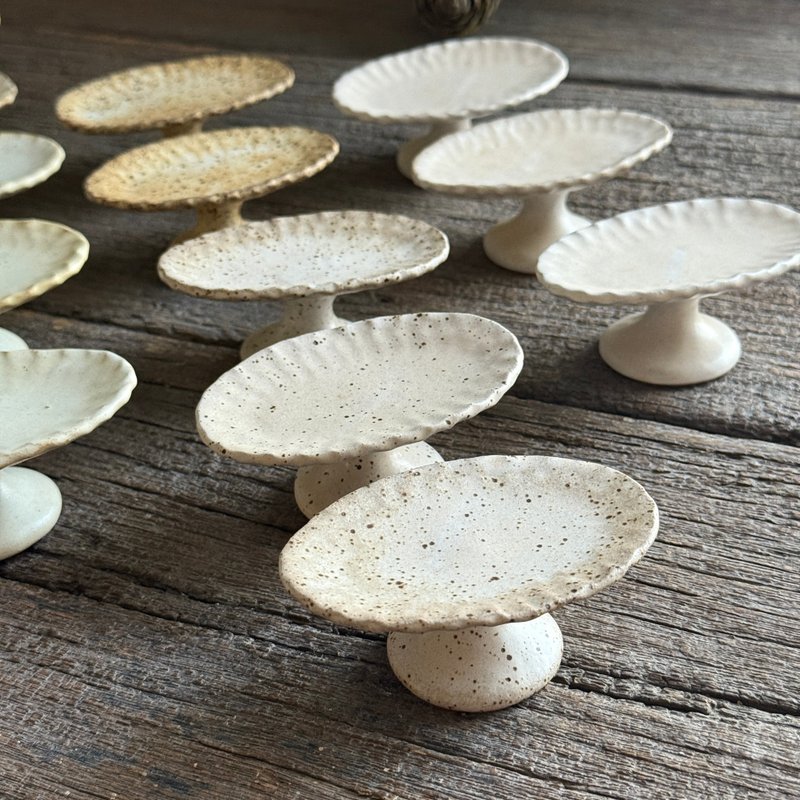 迷你小高台 - 盘子/餐盘/盘架 - 陶 白色