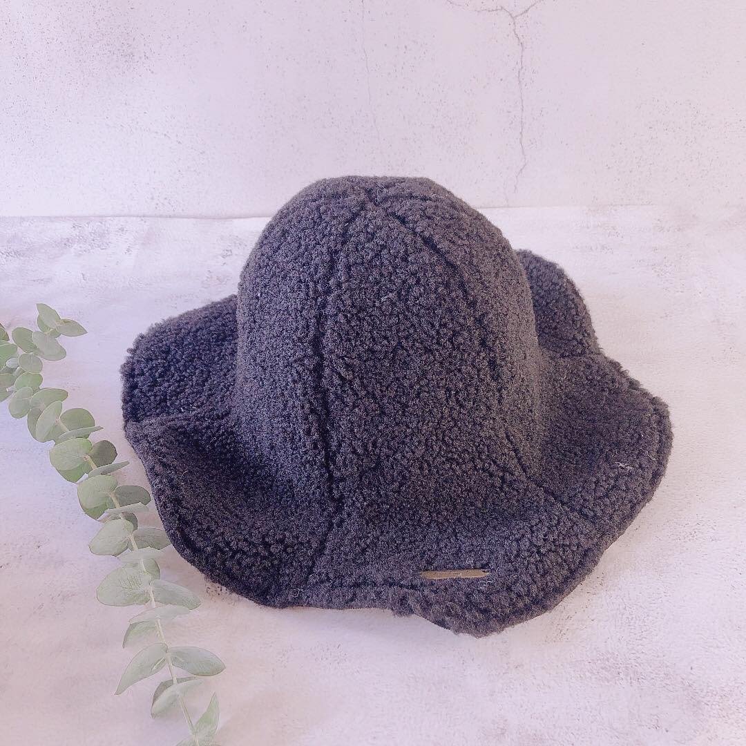 羊羔绒与点点棉质细条绒六片拼接双面波浪花瓣帽 黑灰点点 - 帽子 - 棉．麻 黑色