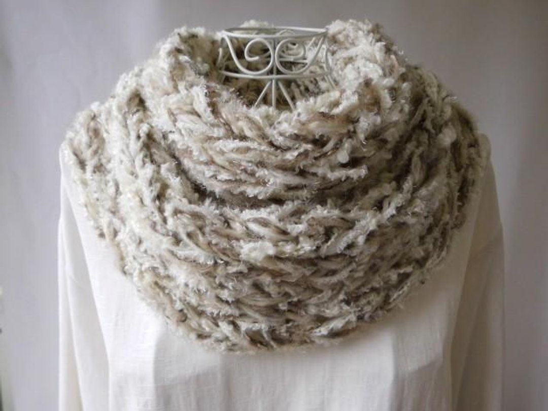 Snowy Brown, merino wool, 100% wool mohair, fluffy snood - 丝巾 - 棉 