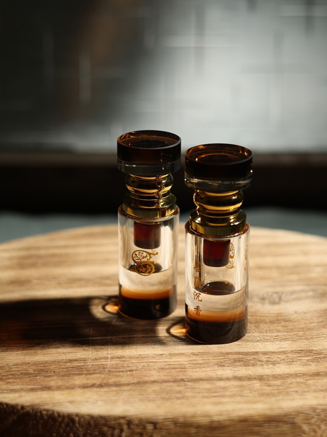 菩萨奇楠沉香精油 1ML 植物界的钻石・东方沉香香氛 - 香薰/精油/线香 - 玻璃 