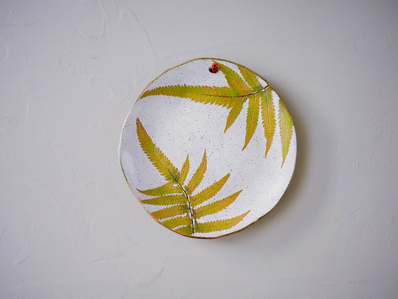 手感中圆盘・台湾野蕨系列 - 盘子/餐盘/盘架 - 陶 绿色