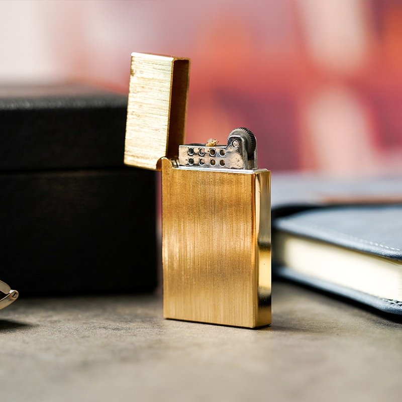 【FREED】金色拉丝铜壳煤油打火机 定制化礼物 刻字 快速出货 - 其他 - 其他金属 金色