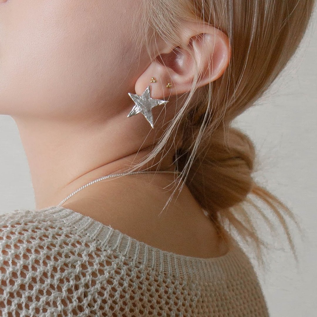 Painted Star Silver Earrings 绘星纯银耳环 星星耳环 礼物推荐 - 耳环/耳夹 - 纯银 银色
