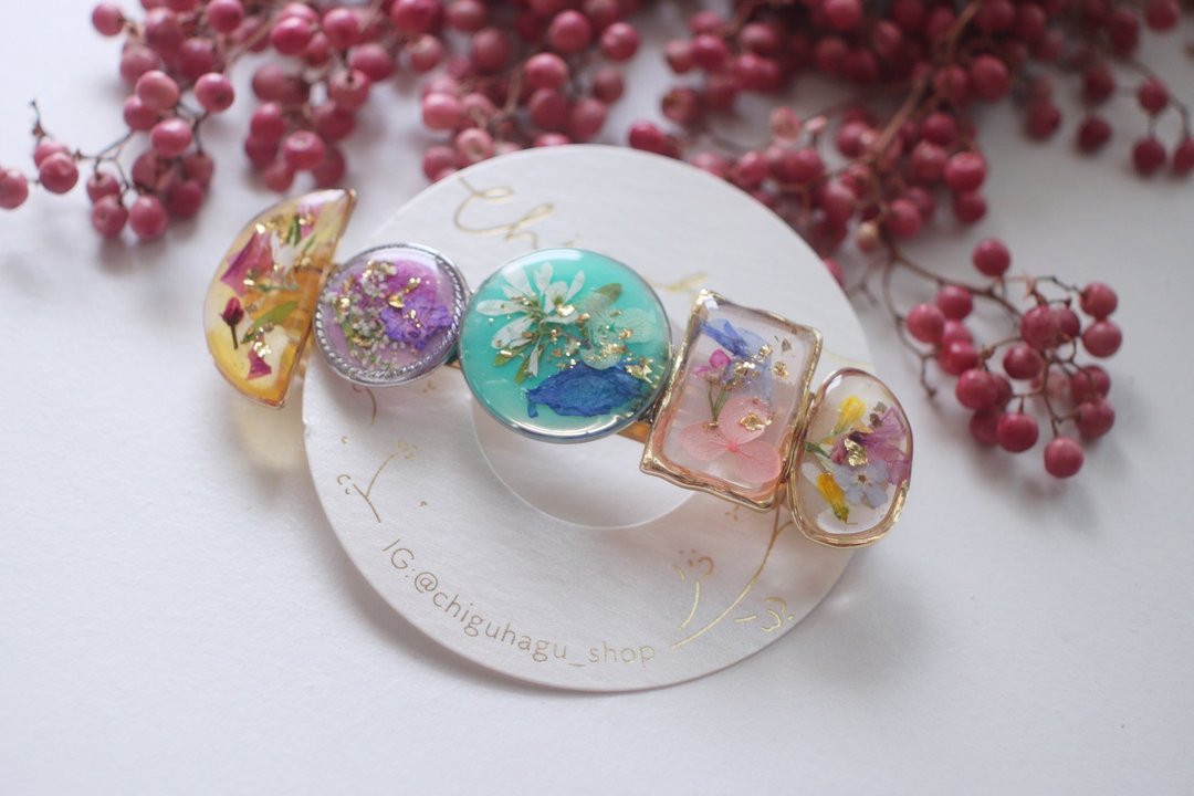 Flower barrette - 发饰 - 树脂 