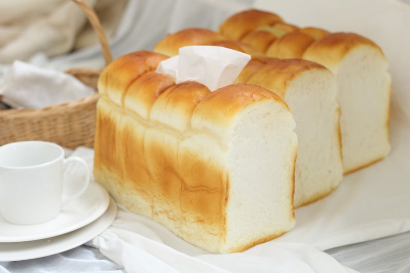 【纸巾盒】英式面包　半条面包大小 - 纸巾盒 - 塑料 咖啡色