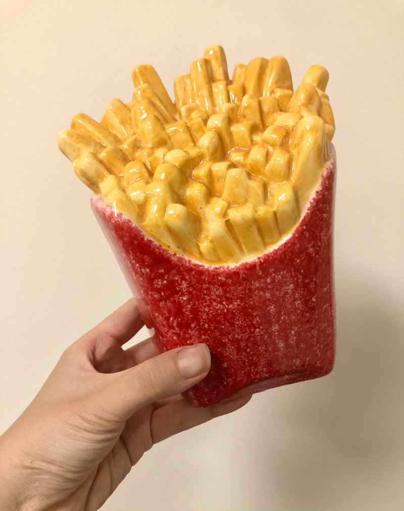 台湾制造 手工绘制 陶瓷上釉 薯条造型容量大存钱筒 - 储蓄罐 - 瓷 黄色