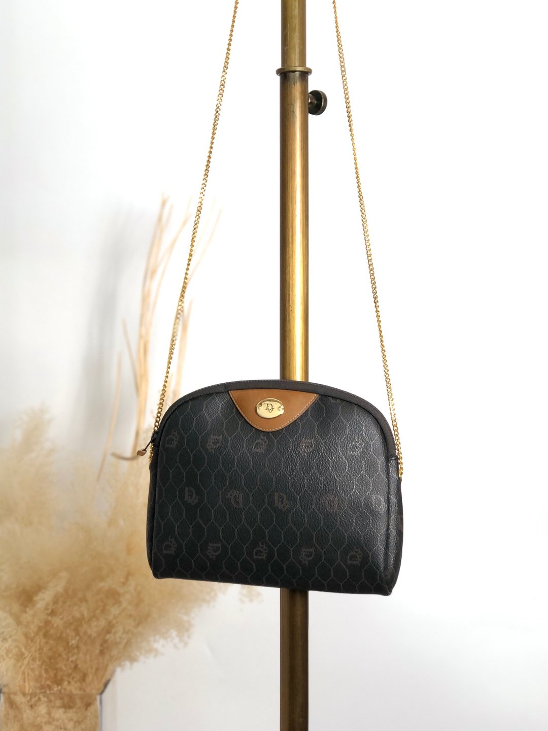 【日本直送 名牌二手包】Christian Dior 缇花图案 肩背包 黑色 Logo PVC 皮革 迷你包 vintage rd7gwd - 侧背包/斜挎包 - 防水材质 黑色