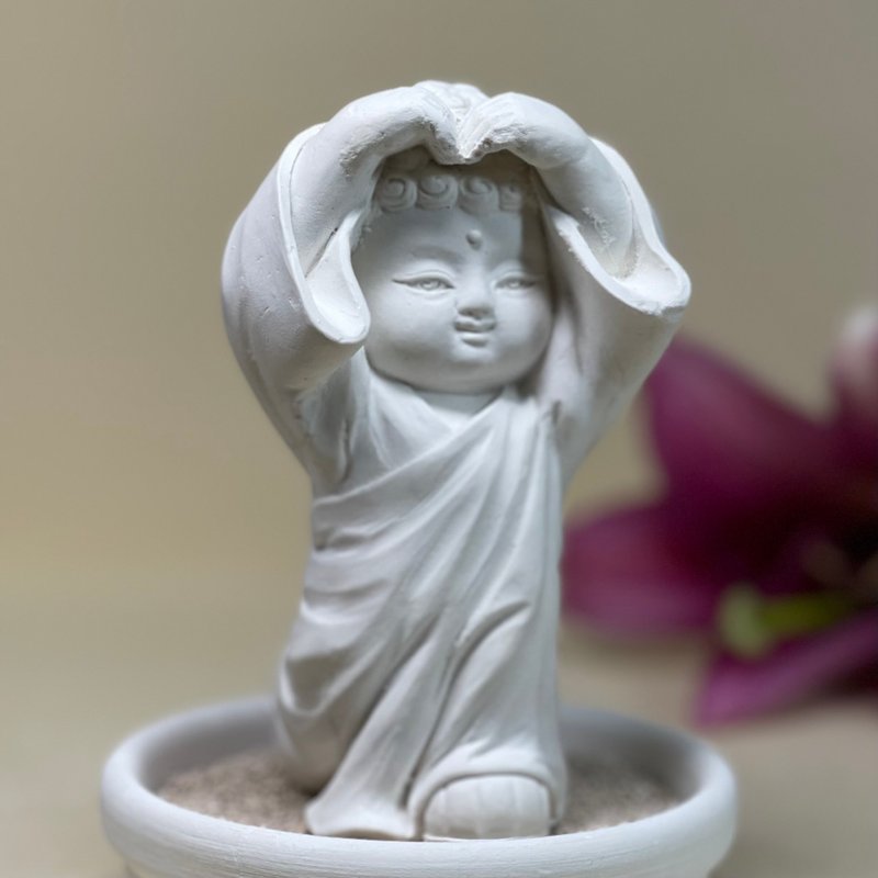 开运公仔 净念吉祥小佛之佛美小盘套组 佛 宗教 佛像摆饰 扩香 - 香薰/精油/线香 - 水泥 灰色