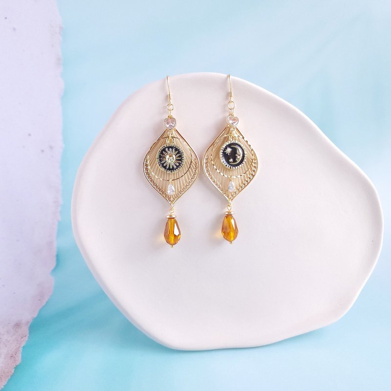 【晨月之光耳环】S925钝银耳钉针-设计款式 - 耳环/耳夹 - 其他金属 咖啡色