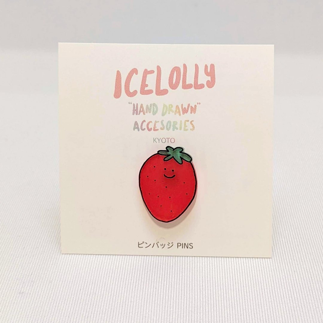 Strawberry pin badge - 徽章/别针 - 塑料 红色