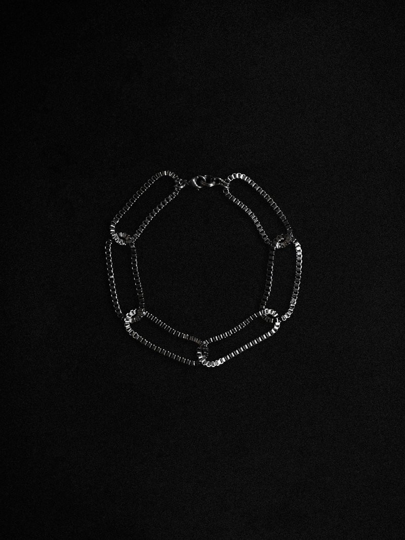 YARD YARN — Hana Bracelet - 手链/手环 - 不锈钢 银色