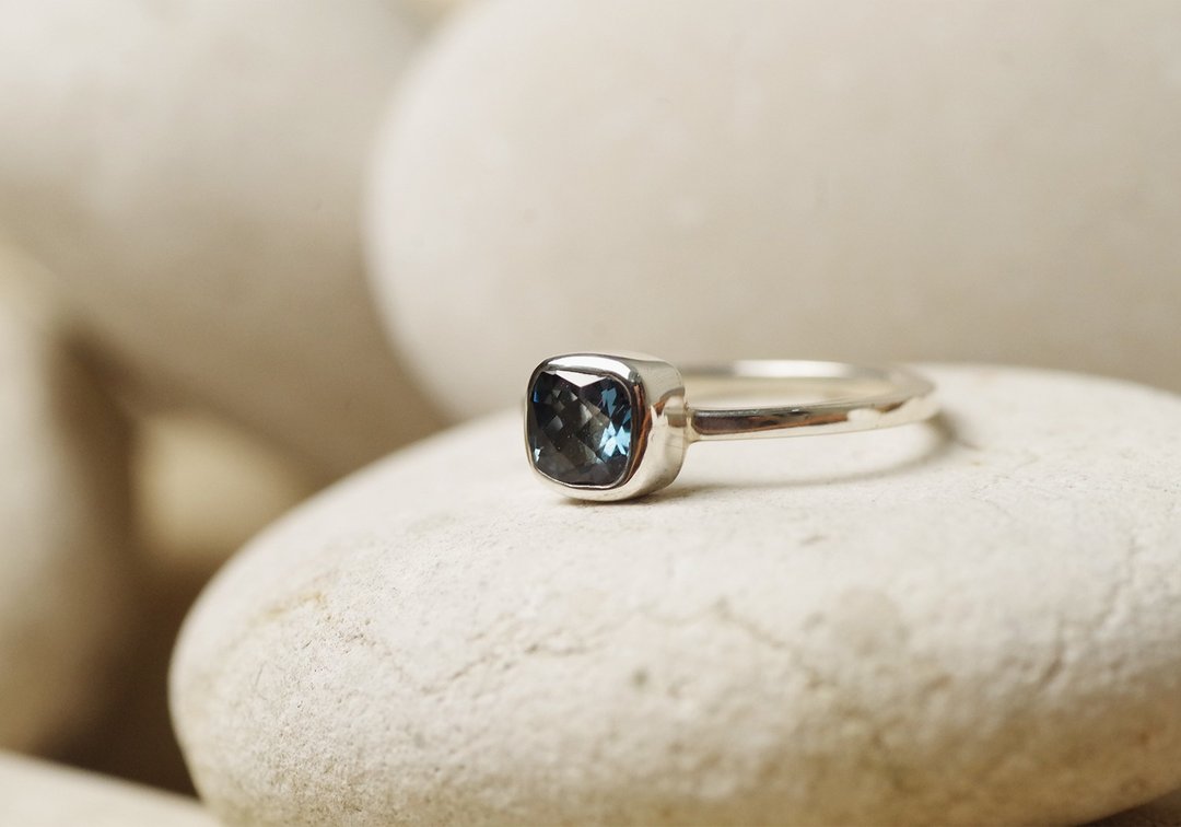 London Blue Topaz Silver Ring - 戒指 - 宝石 蓝色