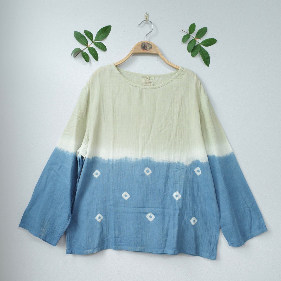 natural dye long-sleeve shirt / L size / soft cotton - 女装上衣 - 棉 蓝色