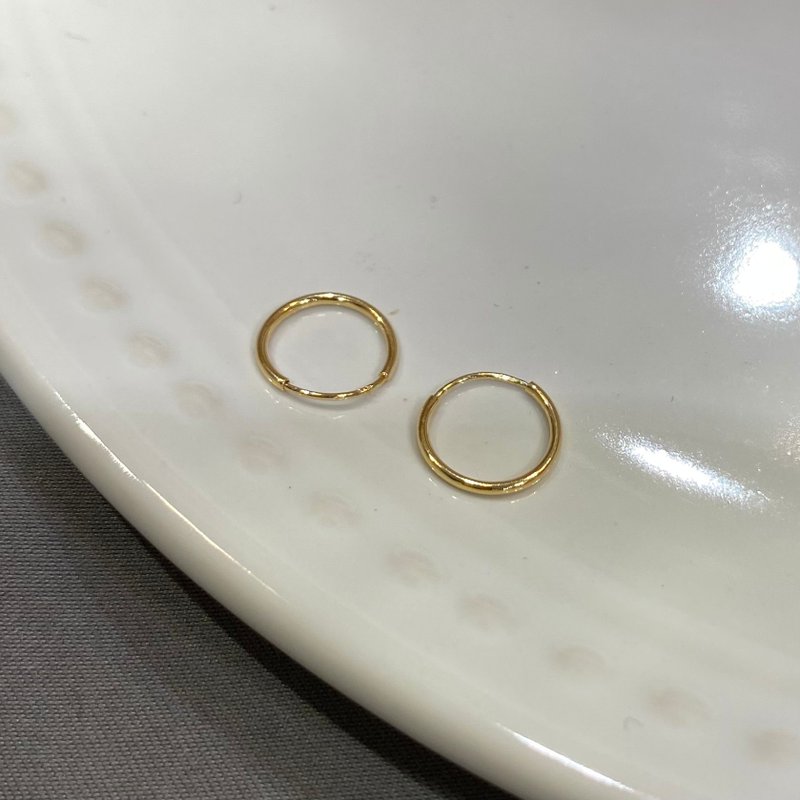 【K18 GOLD】18K 金 10mm 圈形耳环 18KP7 x 2个 【SOLID GOLD】 - 耳环/耳夹 - 其他金属 金色