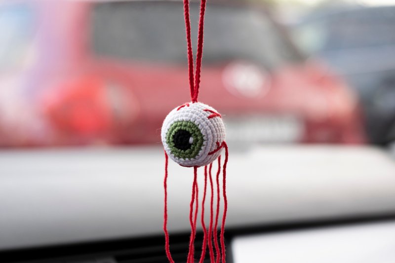 Eyeball car accessories, rear view mirror charm, zombie pendant, 平安車掛, 针织玩具 汽車用品 - 吊饰 - 棉．麻 红色
